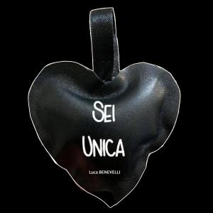 Listen to Sei unica song with lyrics from Luca Benevelli