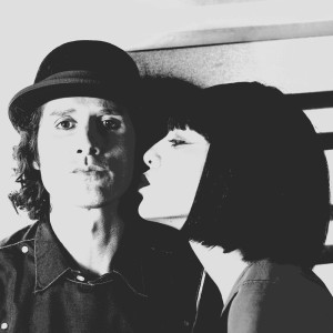 ดาวน์โหลดและฟังเพลง Wicked West พร้อมเนื้อเพลงจาก Pic Vicious