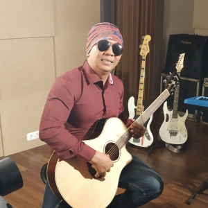 Listen to D'Jancok (Campursari) song with lyrics from ISKANDAR HANAFI