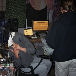 收聽Headmasta Dean的Dizzy歌詞歌曲