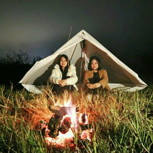 Listen to Selamat Malam song with lyrics from Rencana Esok Hari