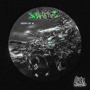 Dengarkan lagu Hyperspace nyanyian Taktitek dengan lirik
