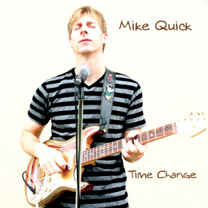 收听Mike Quick的Different World歌词歌曲