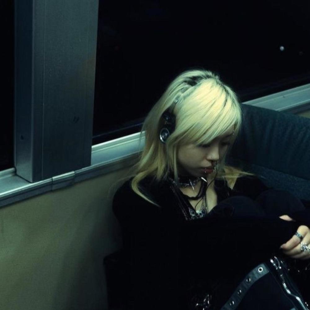 Damn Girl (Explicit)