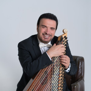 Listen to Shekoftan E Aghoosh To song with lyrics from Farhad Besharati
