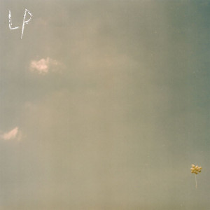 ดาวน์โหลดและฟังเพลง Black Buzz พร้อมเนื้อเพลงจาก Lotus Plaza