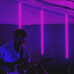 ดาวน์โหลดและฟังเพลง Feitiço do Tédio พร้อมเนื้อเพลงจาก Yael Carvalho Torres