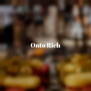 收聽Rorbert Koue的Onto Rich歌詞歌曲