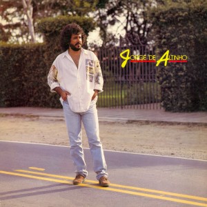 ดาวน์โหลดและฟังเพลง Por Amor พร้อมเนื้อเพลงจาก Jorge de Altinho