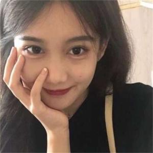 Dengarkan lagu Mood (Remix) nyanyian YR陈菇凉 dengan lirik