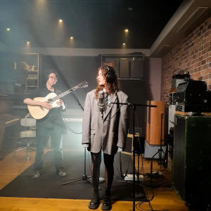 Listen to Call Me Back For More (In the Studio) song with lyrics from Joko
