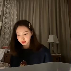 收聽luvswan的like autumn leaves歌詞歌曲