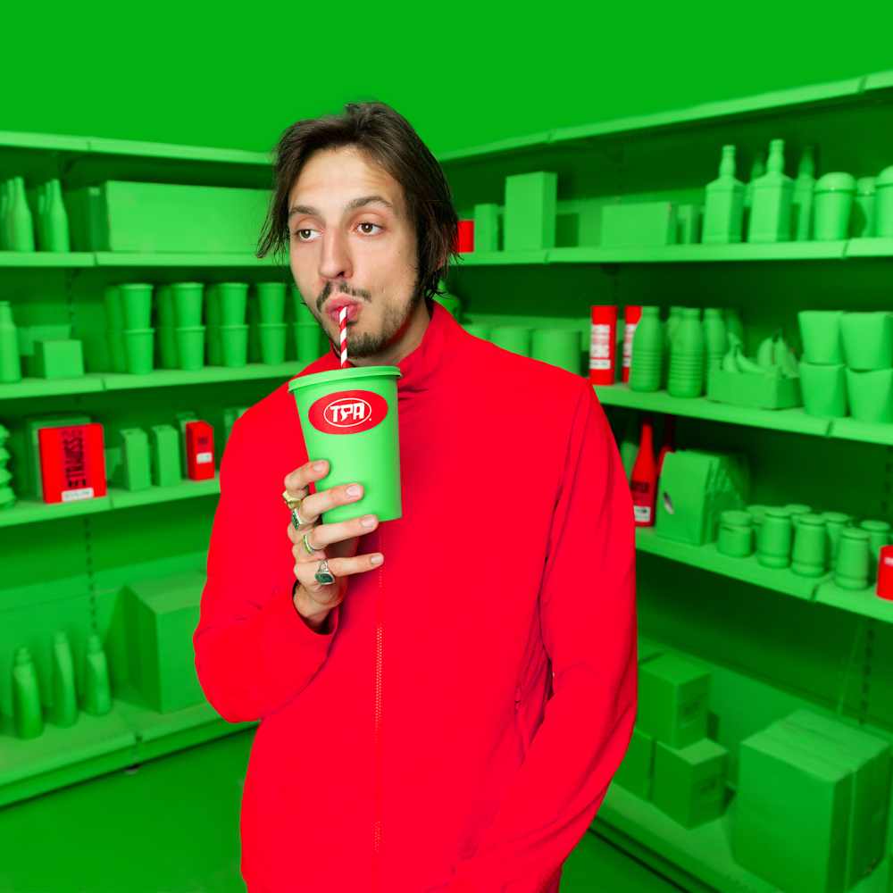 3 CAFÉS (Explicit)