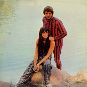 ดาวน์โหลดและฟังเพลง Living for You (LP版) พร้อมเนื้อเพลงจาก Sonny & Cher