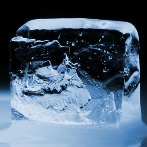 Listen to Gheaţă (feat. Block 888) song with lyrics from Kvaxa