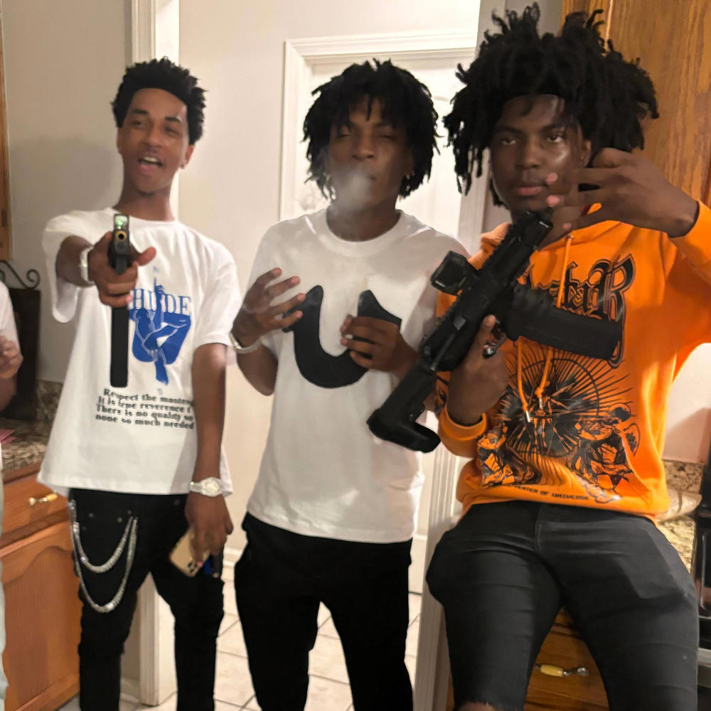 4 Smackers (feat. Fully Auto & 392 Jizzle) (Explicit)