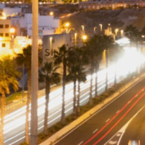 收聽AlenGC的Tentación歌詞歌曲