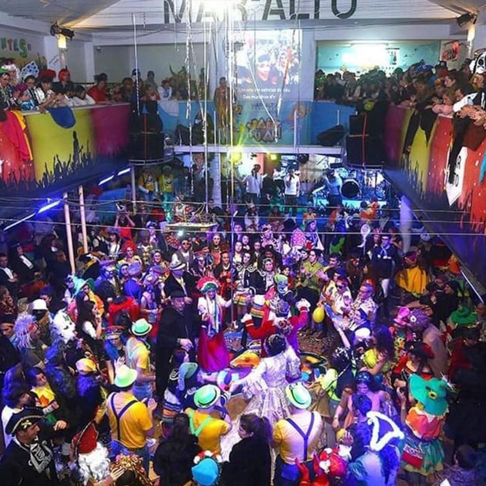 Mar Alto 2025 - IA Ó CA QUI TÁ (feat. Hugo Piló, Sílvio Salvador, Pedro Lucas, Tiago Batalha, Élsio Baptista, Ricardo Menezes & Ricardo Leandro) (Explicit)