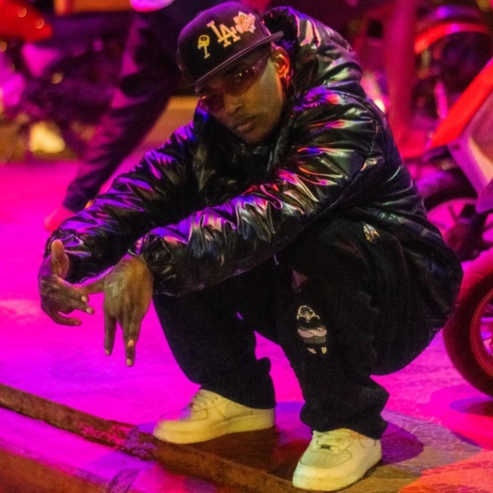 TE LA APLICO (feat. Rhyno OTT) (Explicit)