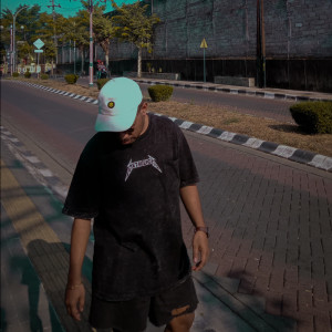 收听SORENS的Sa Pacar Selingkuh歌词歌曲