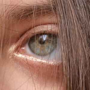 victoria.thebittersweet的專輯can't show them my face (feat. west_avenue)