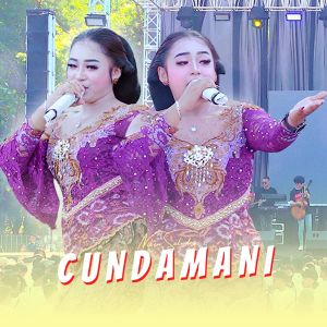 收聽Niken Salindry的Cundamani歌詞歌曲