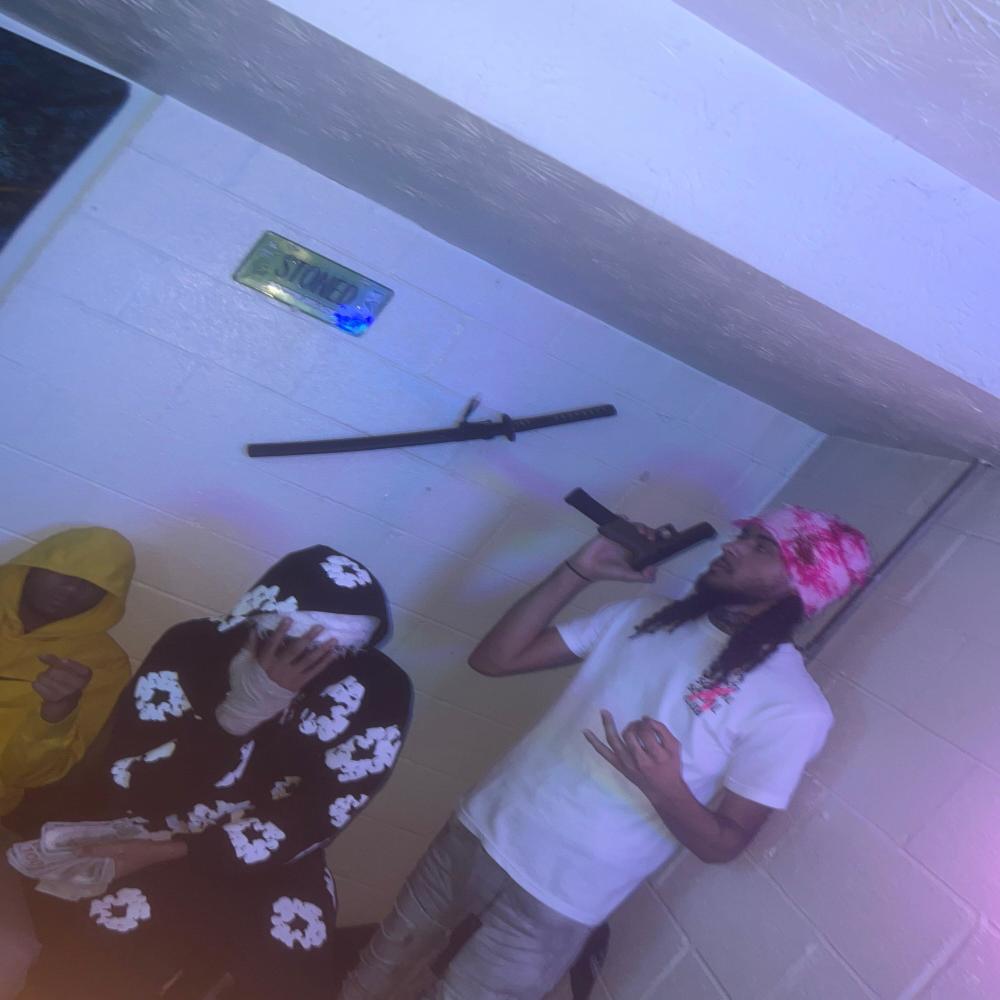 LlamaRoscoe (feat. ND4L Cinco & Nassi Z) (Explicit)