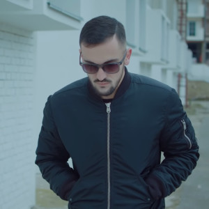 Dengarkan Maryjane lagu dari Niil B dengan lirik