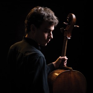 ดาวน์โหลดและฟังเพลง Sonata for Solo Violoncello: II. Tema Pastorale con Variazioni พร้อมเนื้อเพลงจาก Pau Codina