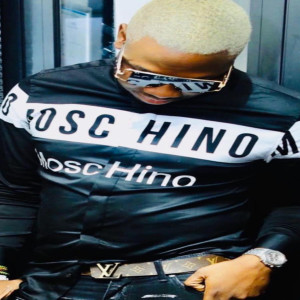 Listen to Bonne année 2020 song with lyrics from Manu Le Prince
