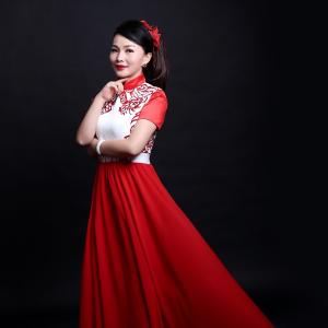Listen to 我等你 (完整版) song with lyrics from 杜玉富