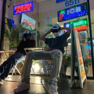 收听KARA$hI的Openupthatdoor (Explicit)歌词歌曲