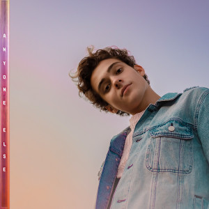 ดาวน์โหลดและฟังเพลง Anyone Else พร้อมเนื้อเพลงจาก Joshua Bassett