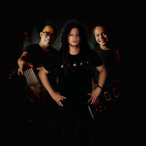 收听Yoda的Cerita Dari Jauh歌词歌曲