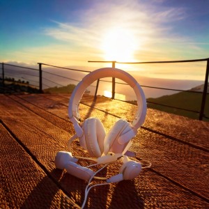 อัลบัม Harmonic Balance: Gentle Soundscapes Unfold ศิลปิน Happy Playlisted Music