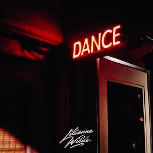 收聽Lilianna Wilde的Dance歌詞歌曲