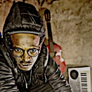 收聽Kamahumba的umama akekho _ nkosazana`s daughter (remake) (feat. musaro) (Radio Edit)歌詞歌曲