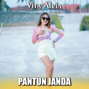 Dengarkan Pantun Janda (Dj Remix) lagu dari Vita Alvia dengan lirik