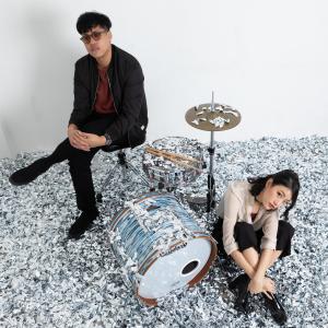 Dengarkan lagu Shelter nyanyian WNRDA dengan lirik