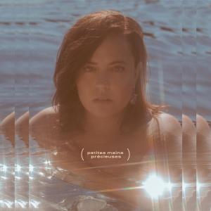 ดาวน์โหลดและฟังเพลง ONO พร้อมเนื้อเพลงจาก Ariane Moffatt