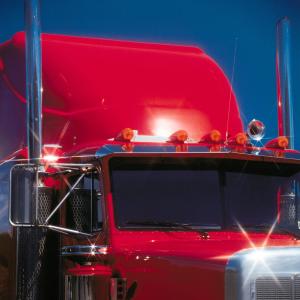 ดาวน์โหลดและฟังเพลง Disruption พร้อมเนื้อเพลงจาก Juan Bermudez