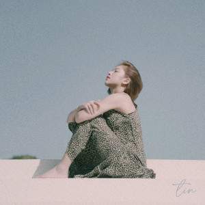 收听틴 (TIN)的NightNight (Inst.)歌词歌曲