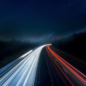 Dengarkan Highway lagu dari Stama dengan lirik