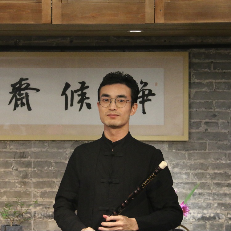 月笼香山湖伴奏 (伴奏)