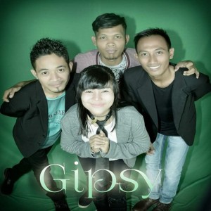 Dengarkan Percaya Aku lagu dari Gipsy Band dengan lirik