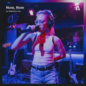Dengarkan MJ (Audiotree Live Version) lagu dari Now, Now dengan lirik