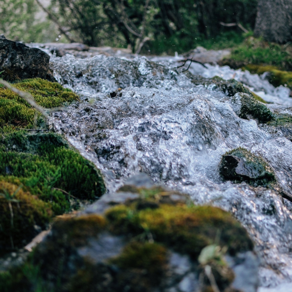 An Hour of Relaxing Sound of Rushing Water in the Creek 3