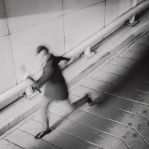 收听Rendy Pandugo的Biarku Merindu歌词歌曲