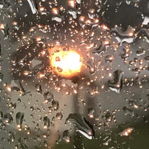 Dengarkan lagu Cafe Romance nyanyian sinX dengan lirik