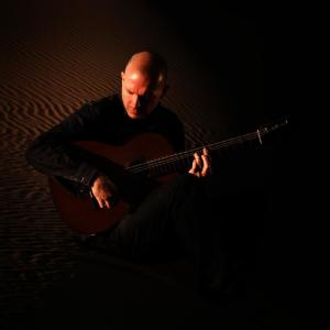 收聽Ottmar Liebert的Horse歌詞歌曲